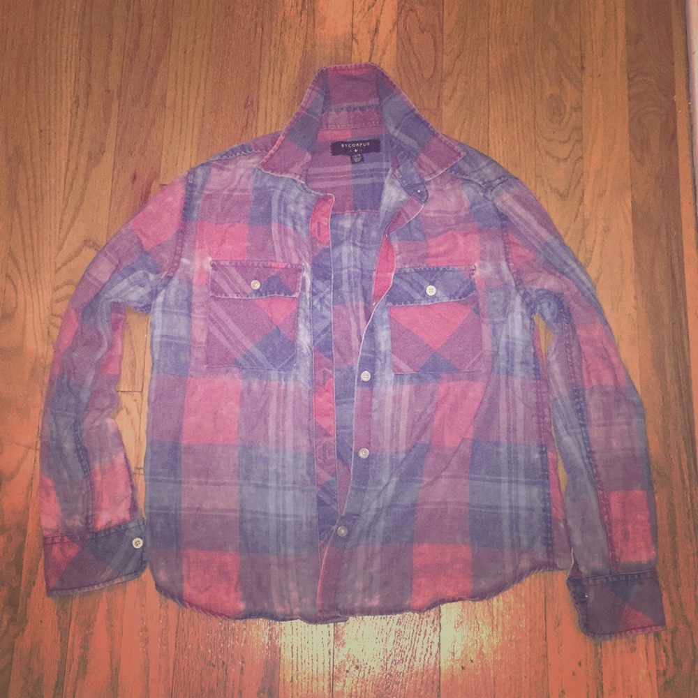 Comfy plaid shirt perfect for fall!